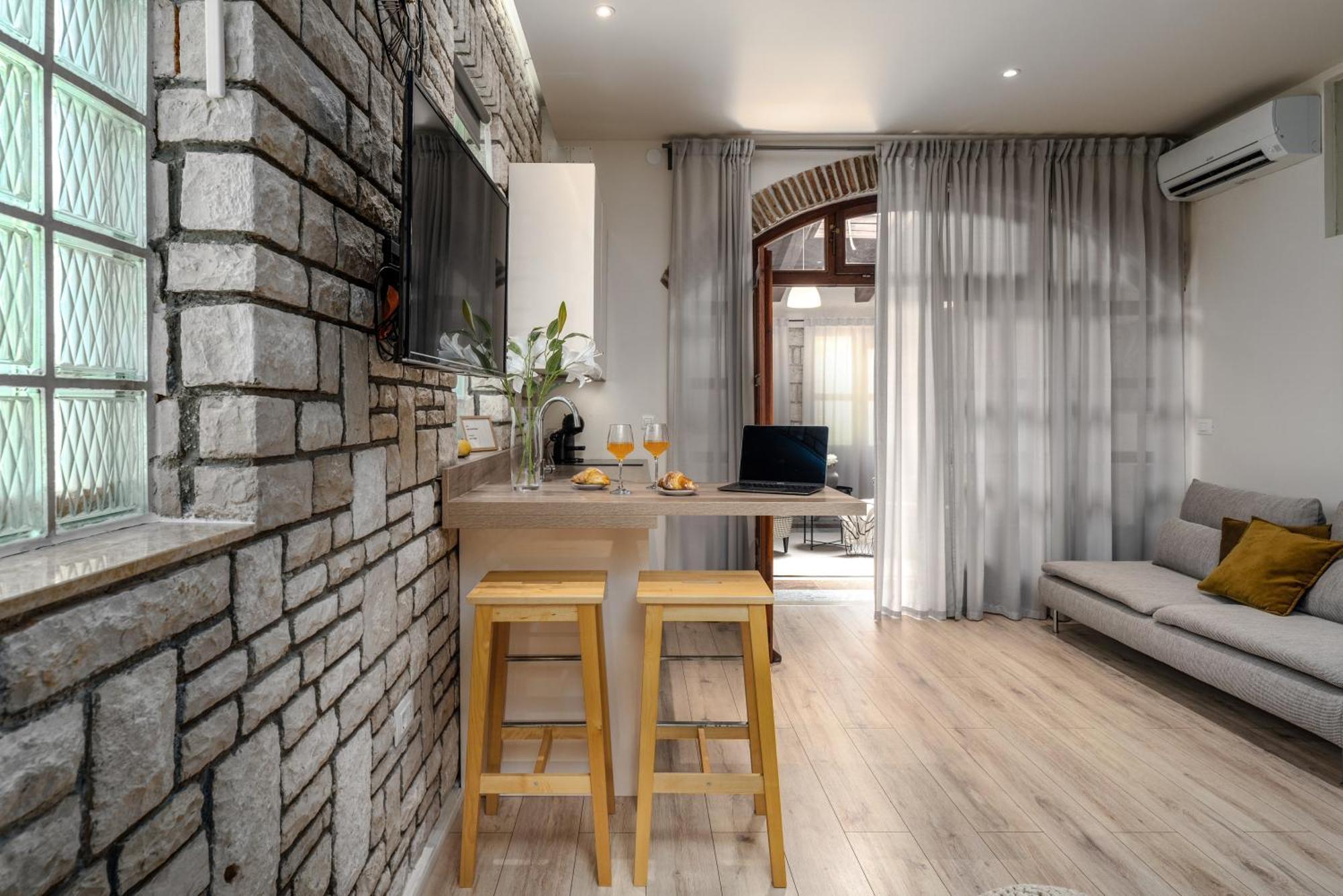 Luxe Studio Mr.M 2 Пула Екстериор снимка